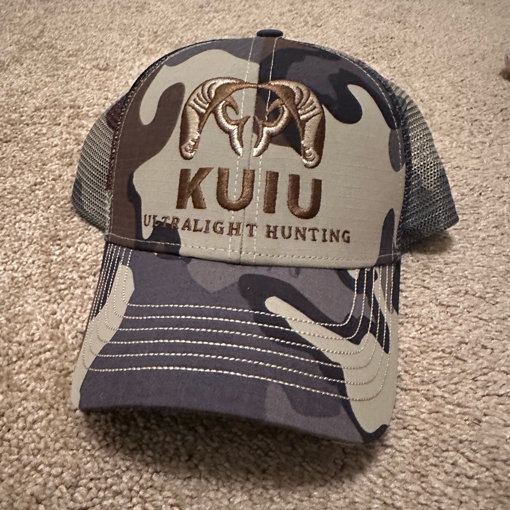 KUIU ultralight hunting pro mesh hat